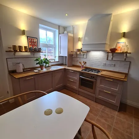 City Cottage Lincoln Extérieur photo